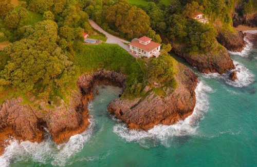 Val De San Vicente Villa | Wishome - Villa privada de ensueño sobre el mar, con piscina