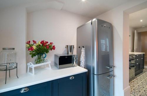 Cowes House | Wistaria Cottage