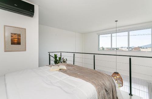 Alto Ribeirao Leste Apartment | With a beautiful view and a pool near the beaches and airport