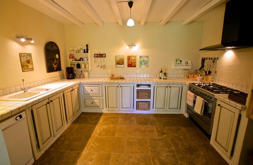 Caromb Villa | With Optic fibre Wifi, stunning location, pool and walking distance to village