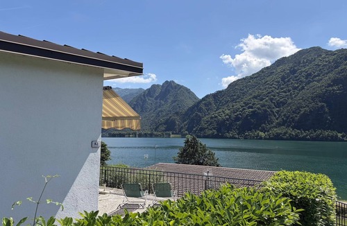 Idro Apartment | With terrace directly on the lake