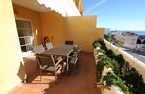 Estepona Apartment | Within an easy walk to the Marina and beaches
