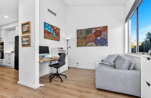 Port Noarlunga House | Witton Breeze - Modern Seaside Stay by Jetty & Cafés