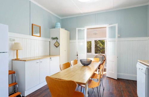 Tea Gardens Cottage | Witt’s Oasis | Two traditional Tea Gardens cottages
