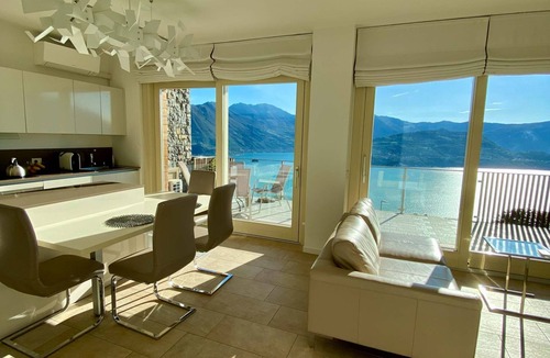 Parzanica Apartment | Wohnung 'Corinth' mit Gemeinschaftspool by Interhome
