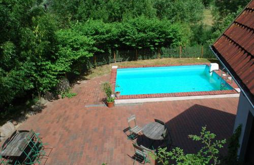 Dargun Apartment | Wohnung in Dargun mit Pool und Streichelzoo, cleaning included