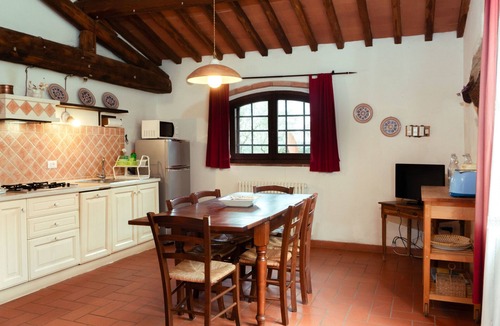 Rapale Apartment | Wohnung "Pietro" mit Gemeinschaftspool by Interhome