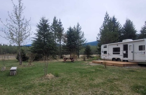 McBride House | Wohnwagen mit Atemberaubenden Anblick auf Rocky Mountains, 10min von McBride