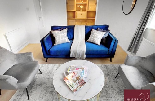 Wokingham Apartment | Wokingham - Maisonette Communal Garden