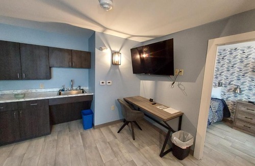 Waterville Hotel | Wolastoq Inn And Suites