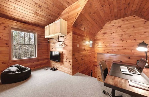 Broadalbin Condo | Wolf Lair - Adirondack Retreat + Lake Access