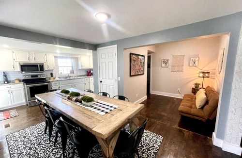 Albany House | Wolf River Getaway-close to dock