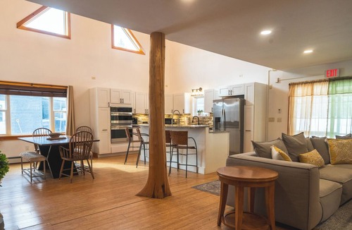 Wilmington Hotel | Wolfjaw Lodge