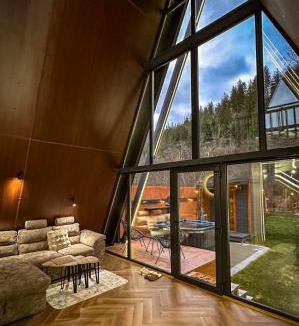 Lupsa Ski Chalet | Wolfmoon Riverside