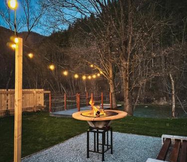 Lupsa Ski Chalet | Wolfmoon Riverside