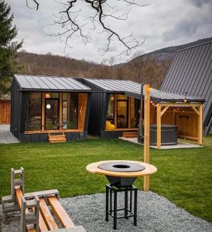 Lupsa Ski Chalet | Wolfmoon Riverside