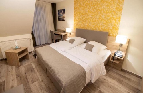 Fallersleben Hotel | Wolfsburg Fallersleben Hotel by Belvilla