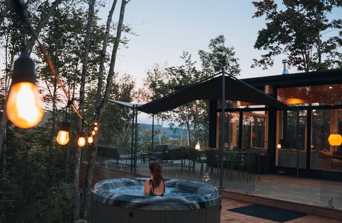 La Conception Cabin | WOLM Cabin a Scandi-inspired glass cabin near Mont Tremblant