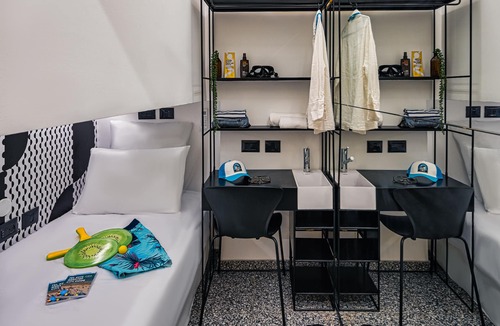 Tel Aviv Promenade Hostel | WOM Beach Pod Hotel