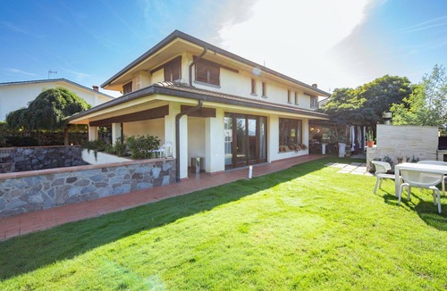 Terranuova Bracciolini Villa | Wonderful private villa for 10 guests with A/C, WIFI, private pool, hot tub and panoramic view