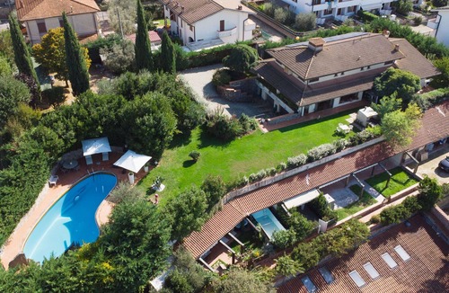 Terranuova Bracciolini Villa | Wonderful private villa for 10 guests with A/C, WIFI, private pool, hot tub and panoramic view