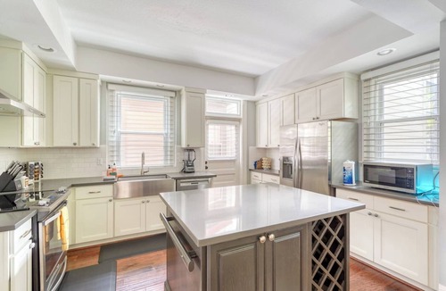 Alphabet Historic District Hotel | Wonderful 7-bedroom house with AC Pearl District/Slabtown! 99 Walk Score!