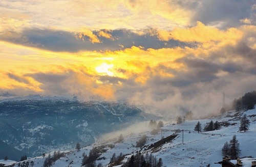 Sestriere Condo | WONDERFUL APARTMENT IN RESIDENCE WITH A VIEW.