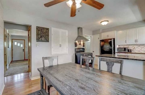 Cudahy House | Wonderful Family Home Across from Park