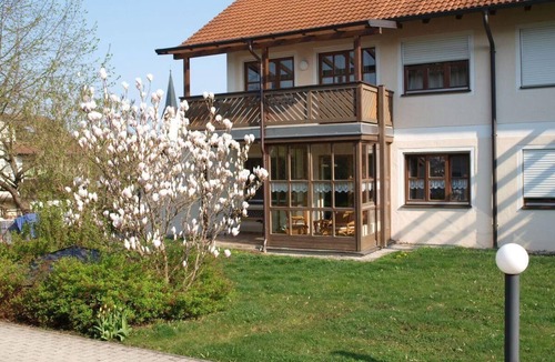 Hartkirchen Apartment | Wonderful holiday flat with barbecue and garden