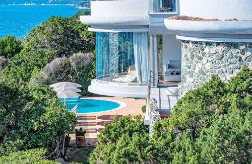 Rosignano Marittimo Villa | Wonderful private villa for 12 people with WIFI, private pool, A/C, TV, terrace and pets allowed