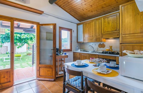 Vada House | Wonderful private villa for 4 people with WIFI, A/C, TV, patio and pets allowed