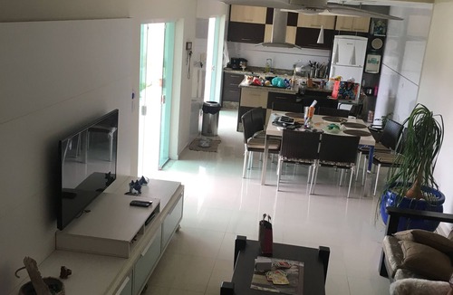 Gaivota House | Wonderful Itanhaém with a huge swimming pool, billiards, Wi-Fi, Sky TV, lawn, and alarm system.