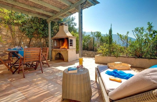 Frourion Villa | Wonderful Kefalonia Villa | Villa Lenalee | 2 Bedrooms | Seafront