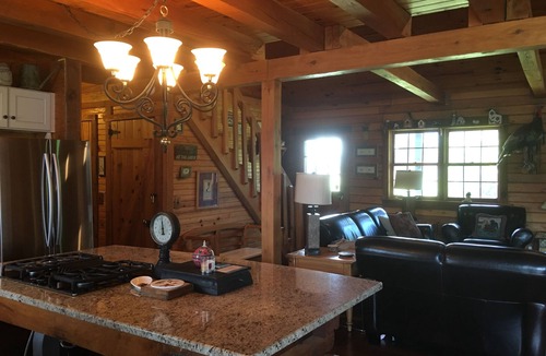 St. Charles House | Wonderful Oak Log Home on the Mississippi River