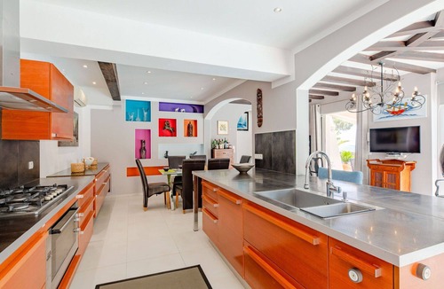 Plage de la Garonnette House | Wonderful private villa for 6 people with hot tub, WIFI, private pool, A/C, TV and terrace