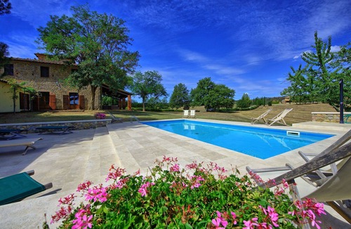 Bucine Villa | Wonderful private villa for 22 guests with WIFI, A/C, private pool, TV, patio and panoramic view