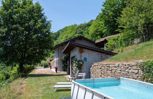 Bossolasco House | Wonderful private villa for 6 guests with private pool, WIFI, TV, patio and pets allowed