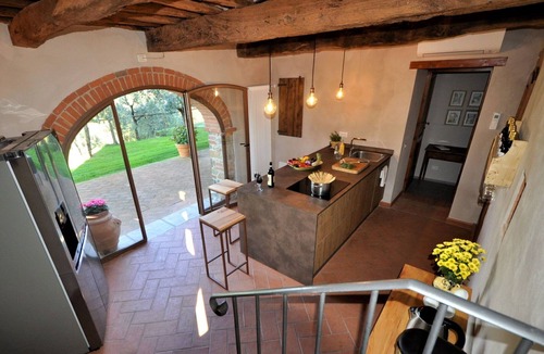 Montegonzi Villa | Wonderful private villa for 10 people with WIFI, private pool, A/C, TV, veranda and panoramic view