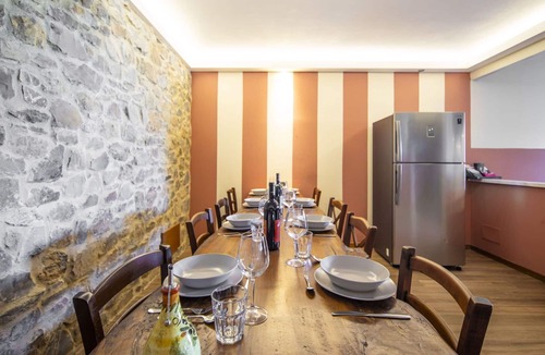 Lucignano House | Wonderful private villa for 16 guests with WIFI, A/C, private pool, hot tub, TV and balcony