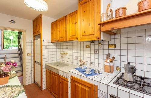 Molezzano Villa | Wonderful private villa for 4 people with WIFI, TV, patio and pets allowed