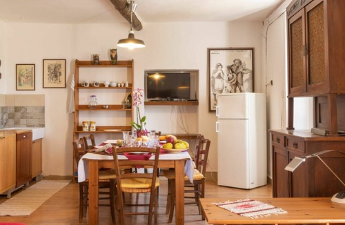 Perledo Villa | Wonderful private villa for 6 guests with private pool, WIFI, TV, patio and pets allowed