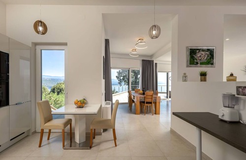 Opatija Villa | Wonderful private villa for 10 guests with WIFI, private pool, TV, terrace and pets allowed