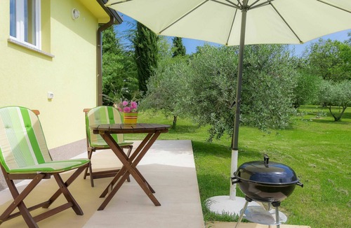Marceljani House | Wonderful private villa for 2 guests with WIFI, pool, A/C, TV and terrace