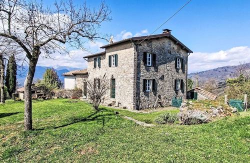 Barga Villa | Wonderful private villa with private pool, WIFI, TV, terrace, pets allowed and panoramic view