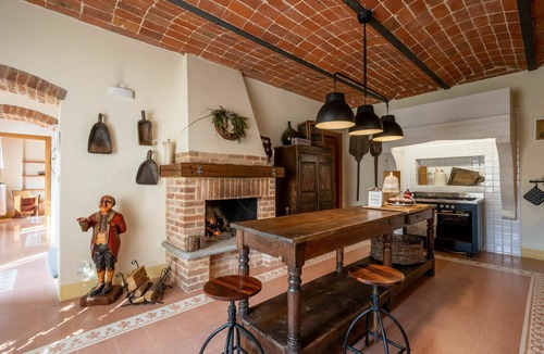Frinco House | Wonderful private villa for 9 people with WIFI, hot tub, TV, patio and panoramic view