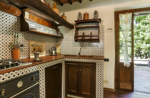 Santa Maria del Giudice Villa | Wonderful private villa for 8 guests with WIFI, TV, patio and pets allowed
