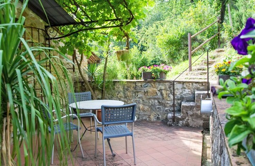Vicopelago House | Wonderful private villa for 4 guests with WIFI, private pool, TV, terrace and pets allowed