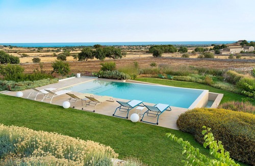 Casa Papa Villa | Wonderful private villa for 8 guests with private pool, sauna, WIFI, hot tub, A/C, TV and terrace