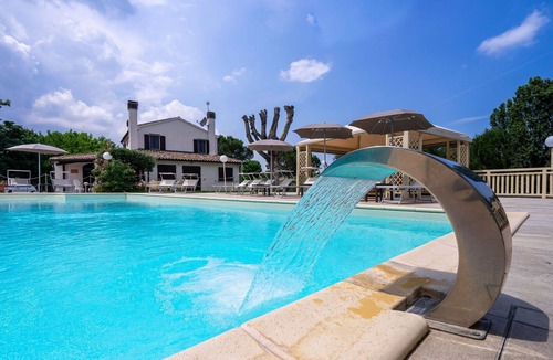 Dogana Villa | Wonderful private villa with sauna, WIFI, private pool, hot tub, A/C, TV, patio and panoramic view