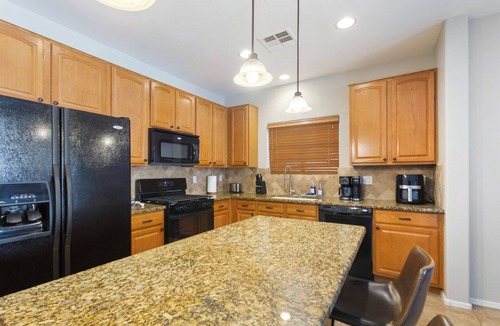 Mesa House | Wonderful Ranch Home with serene backyard and outdoor pool in Mesa